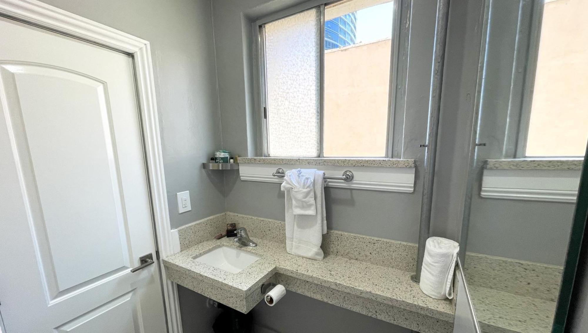 Lumea By The Sea Long Beach